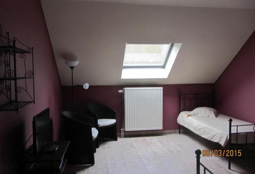 בית מלון כפרי Auberge De La Lesse