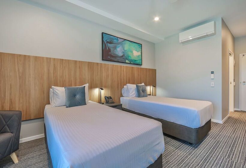 בית מלון כפרי Best Western Plus North Lakes