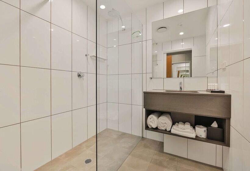 בית מלון כפרי Best Western Plus North Lakes