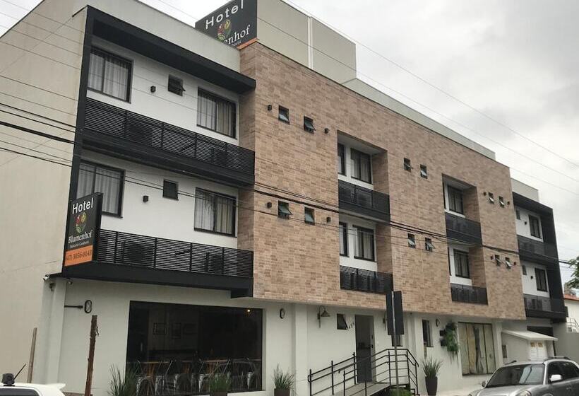 ホテル Blumenhof Balneário Camboriú