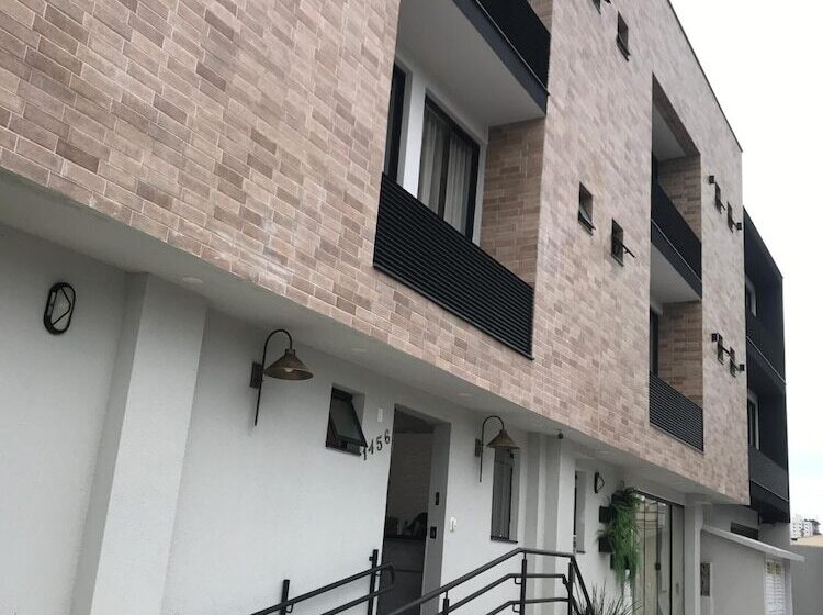 ホテル Blumenhof Balneário Camboriú