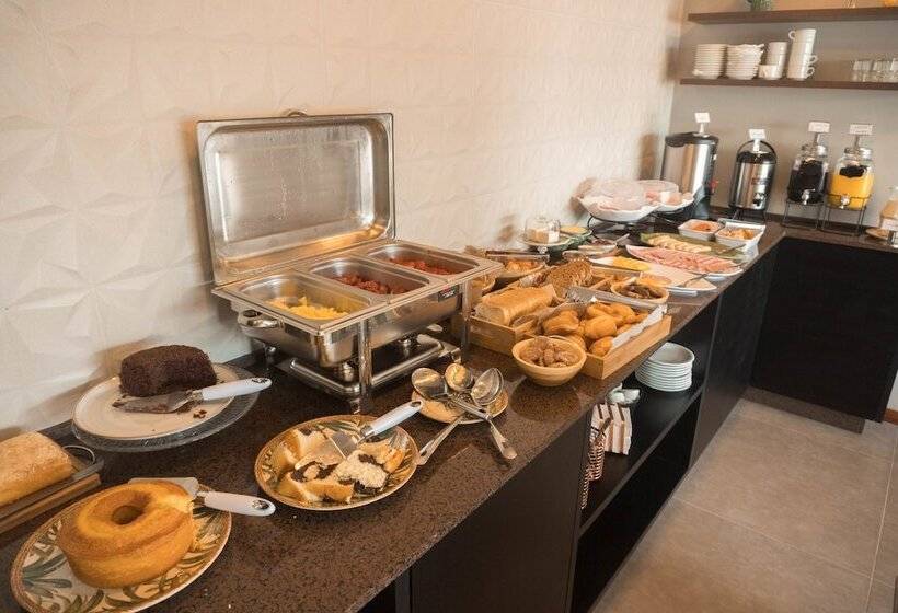 ホテル Blumenhof Balneário Camboriú