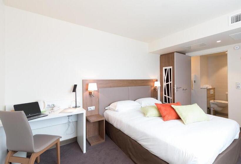 호텔 Campanile  Metz Centre Gare