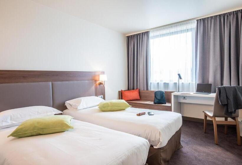 호텔 Campanile  Metz Centre Gare