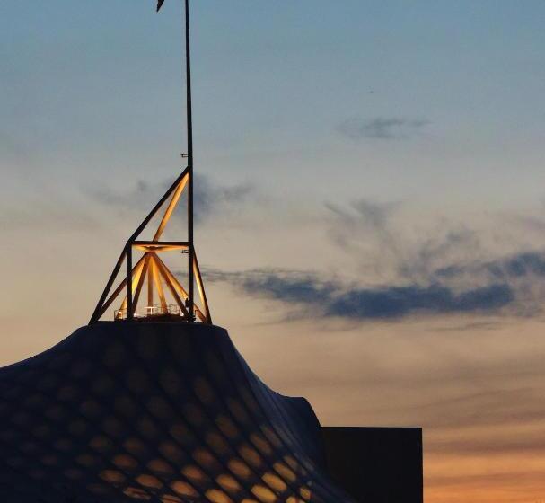 호텔 Campanile  Metz Centre Gare