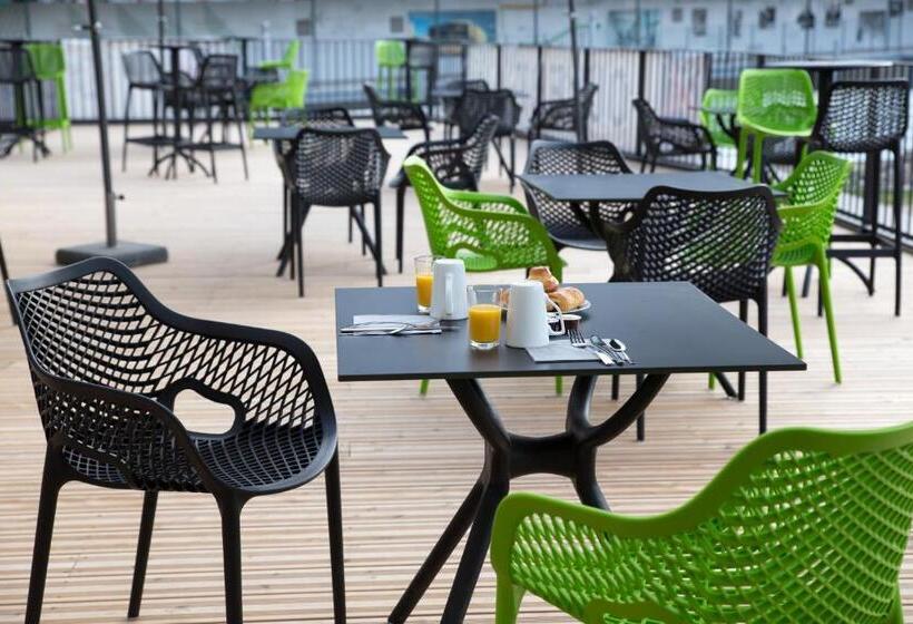 호텔 Campanile  Metz Centre Gare