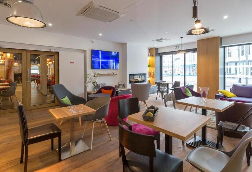 호텔 Campanile  Metz Centre Gare