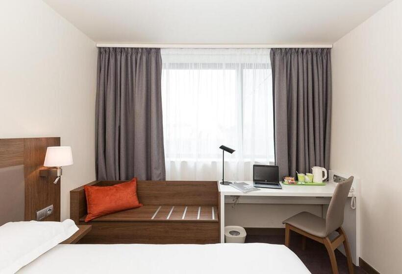 호텔 Campanile  Metz Centre Gare