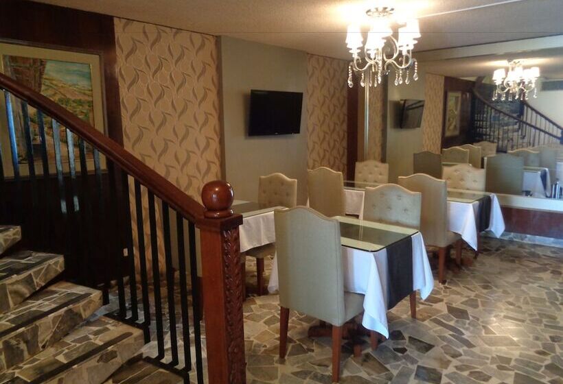 Отель Carmelo Miraflores