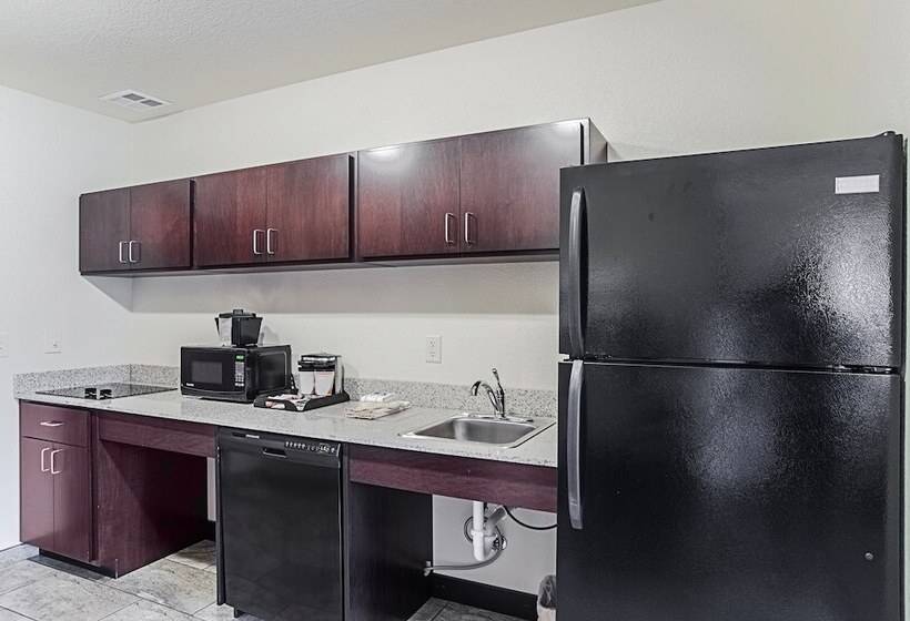 فندق Cobblestone Inn & Suites  Guernsey