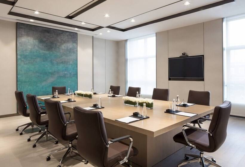 בית מלון כפרי Courtyard By Marriott Tianjin Hongqiao