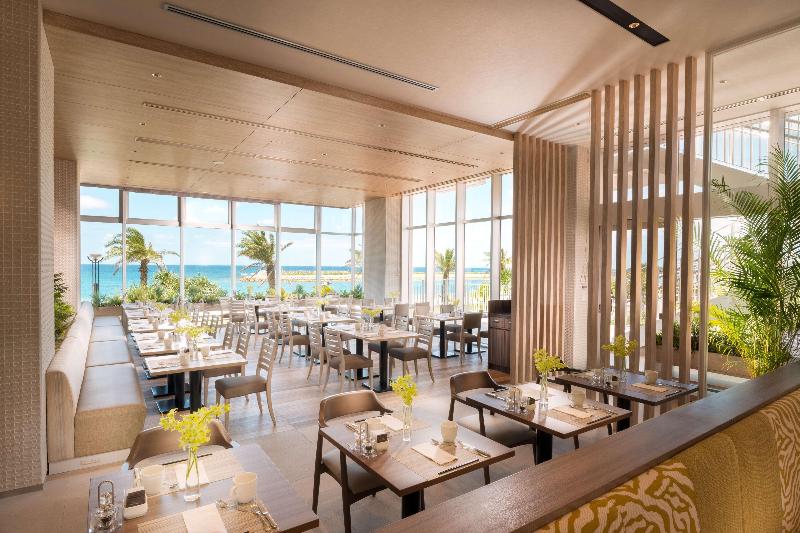 فندق Doubletree By Hilton Okinawa Chatan Resort