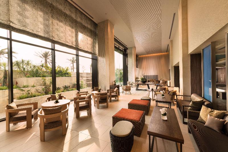 בית מלון כפרי Doubletree By Hilton Okinawa Chatan Resort