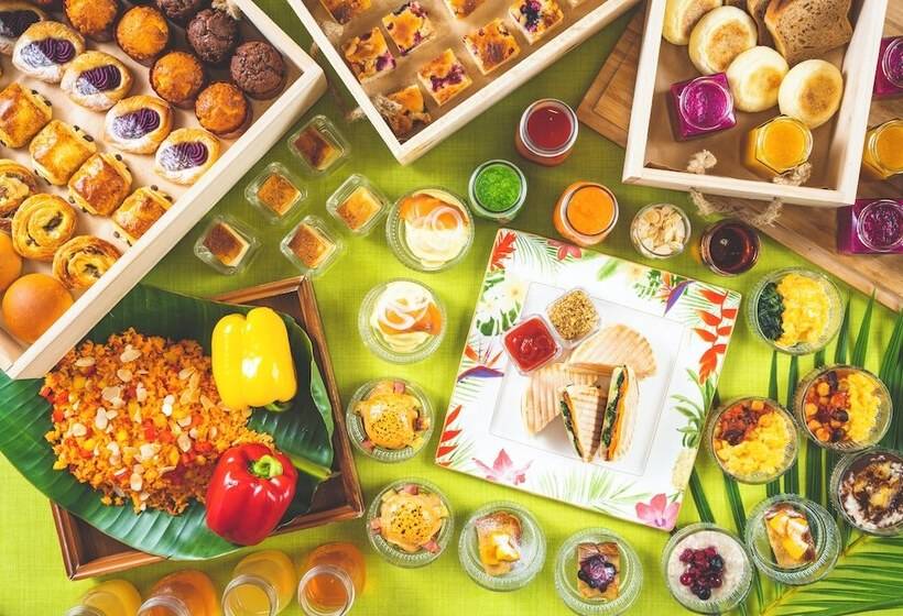 فندق Doubletree By Hilton Okinawa Chatan Resort