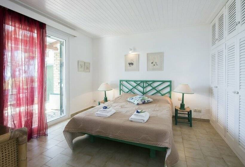 فندق Glyfada Homes Resort