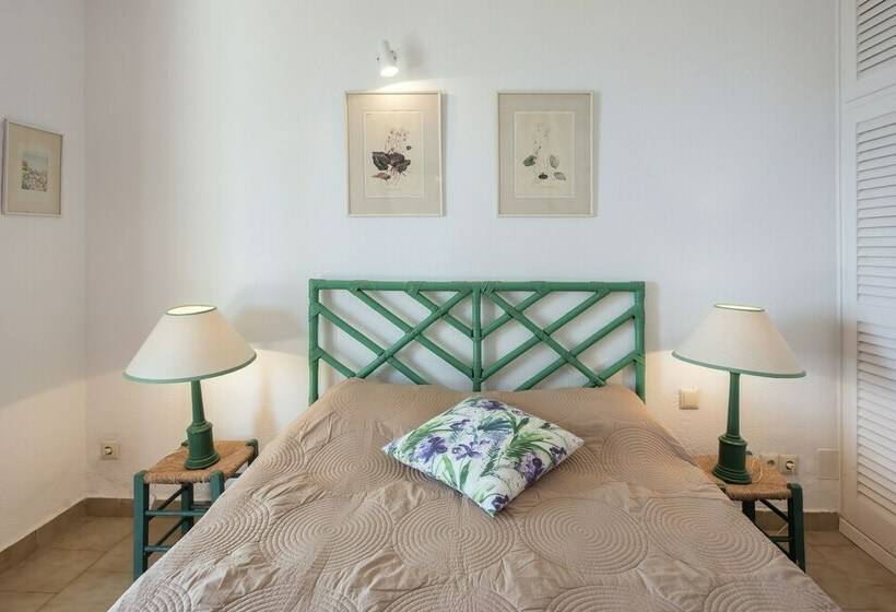 فندق Glyfada Homes Resort