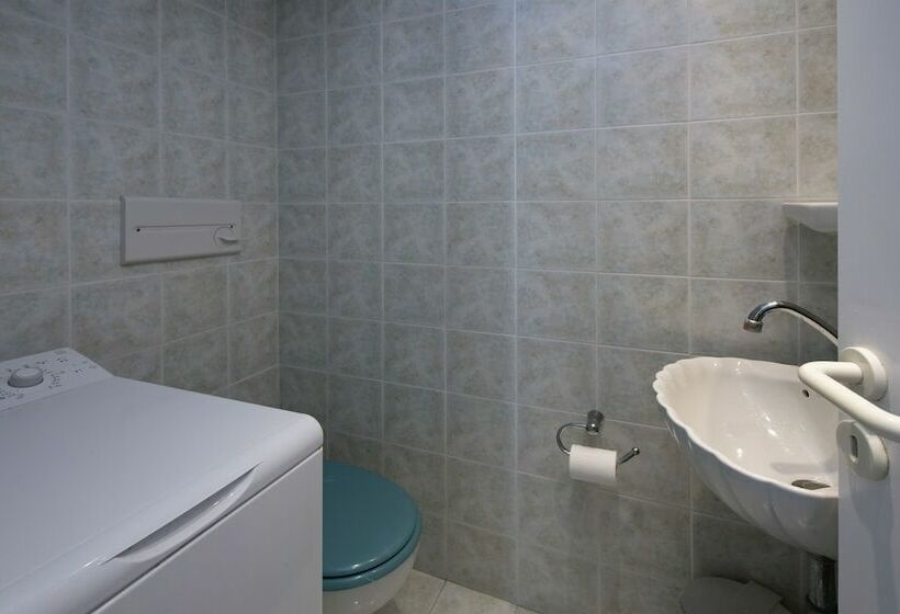 فندق Glyfada Homes Resort