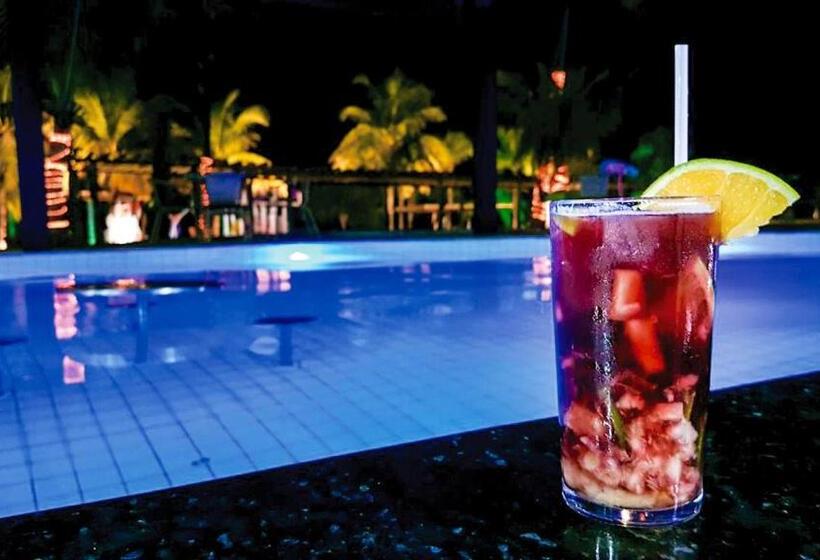 ホテル Grandes Lagos Resorts E Parque Aquático