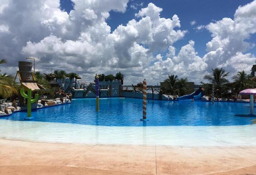 ホテル Grandes Lagos Resorts E Parque Aquático