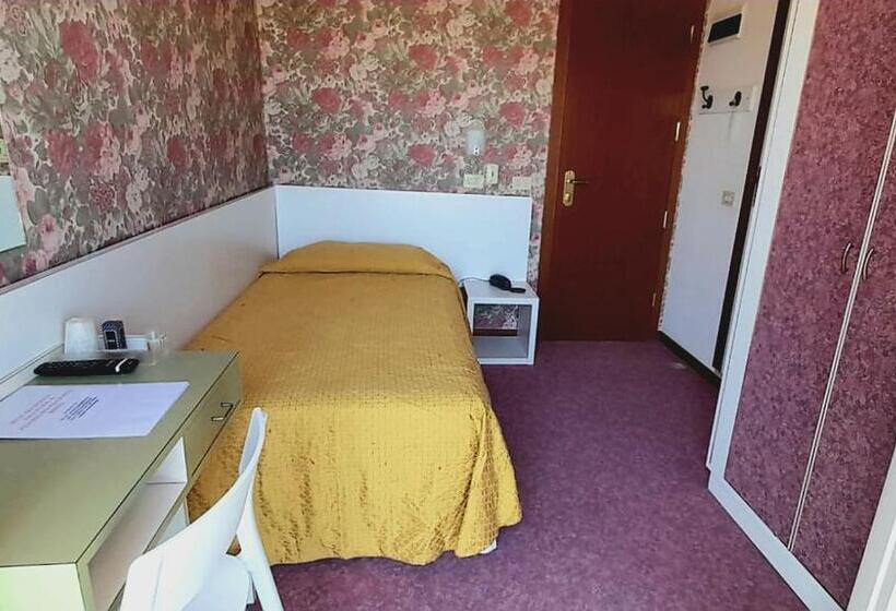 Отель Igea Spiaggia