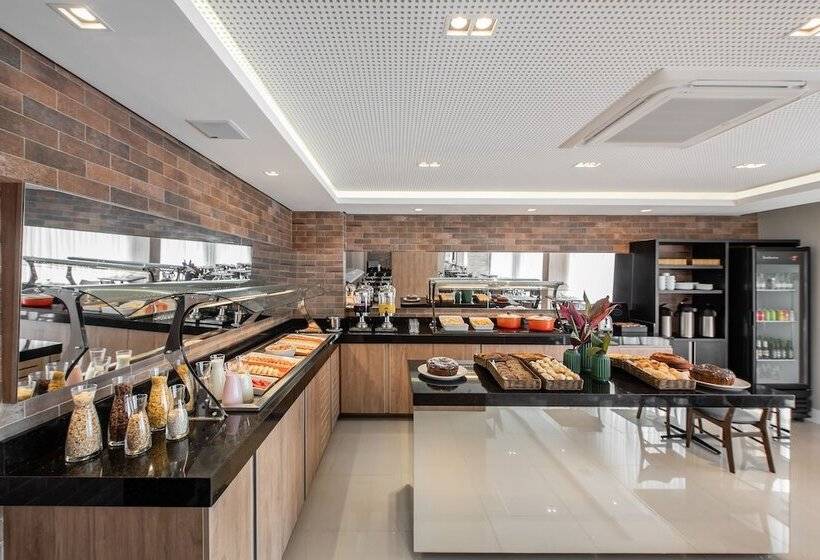 Отель Intercity Sao Leopoldo