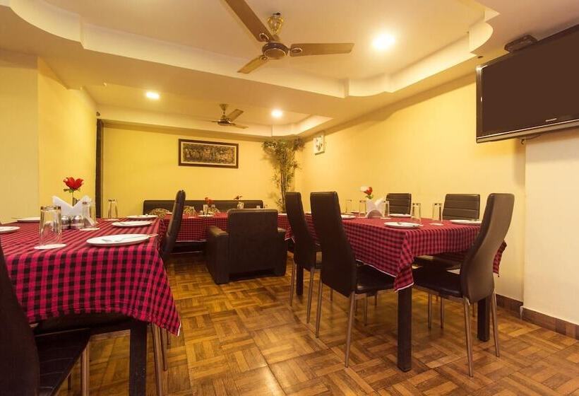 Отель Jagjeet Balaji Inn