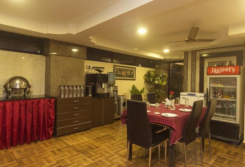 Отель Jagjeet Balaji Inn