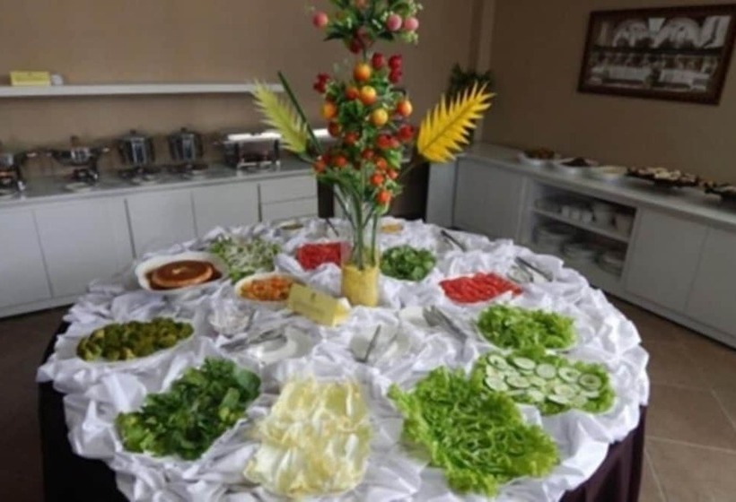 Отель Lacazzona