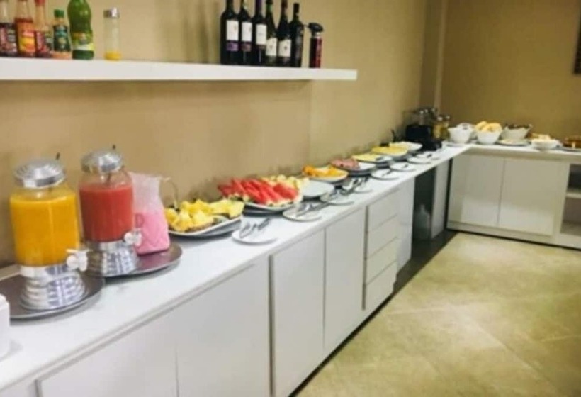 Отель Lacazzona