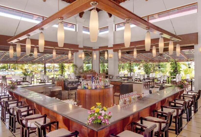 호텔 Lakeside By Sokha Beach Resort