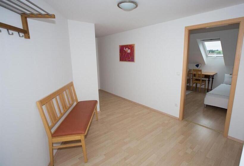 Landhotel Und Gasthof Kirchberger