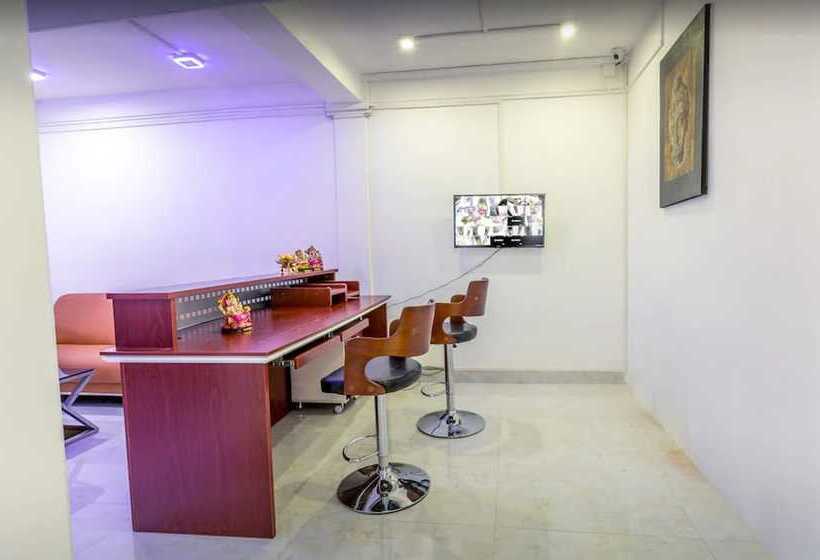 Отель Metro Port City