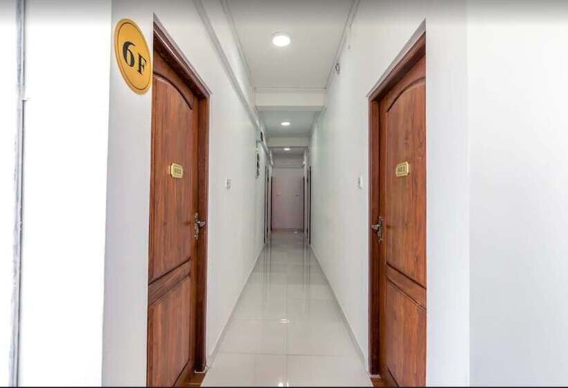 Отель Metro Port City