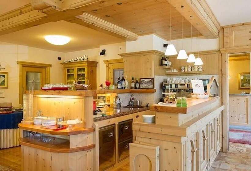 ホテル Meuble Cima Bianca Garni