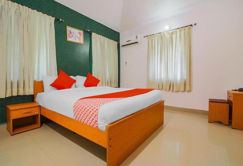 Super Hotel O The Goan Courtyard