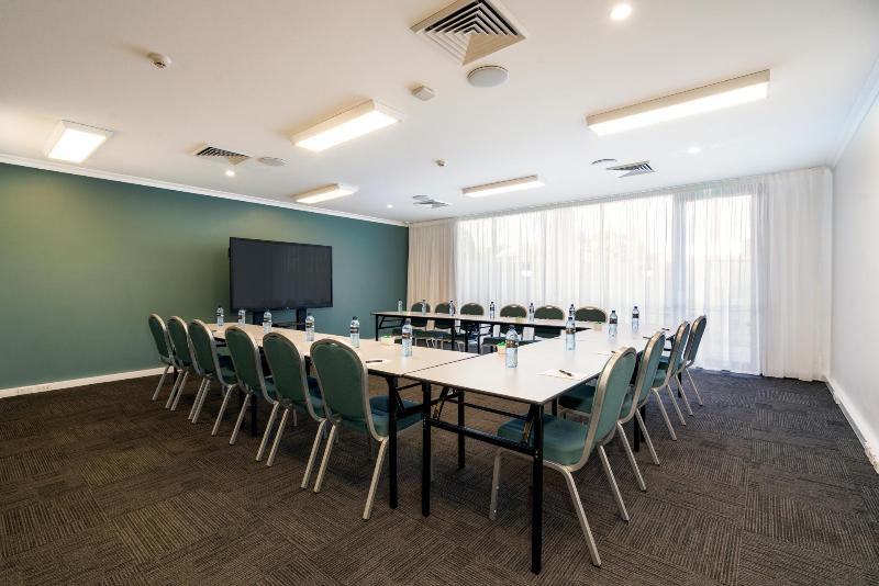 Отель Quest Cannon Hill