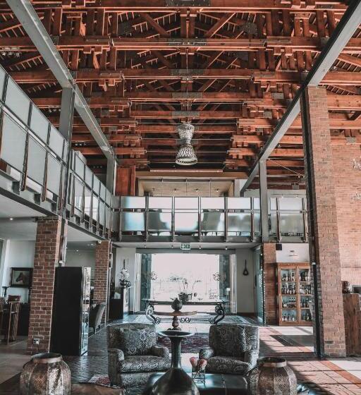 Riboville Boutique Hotel And Restaurant