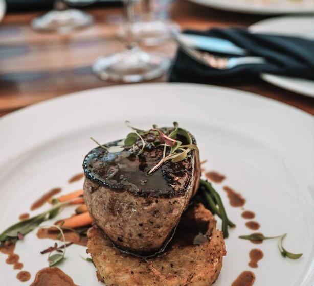 Riboville Boutique Hotel And Restaurant