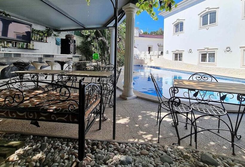 فندق Silver Village Residence