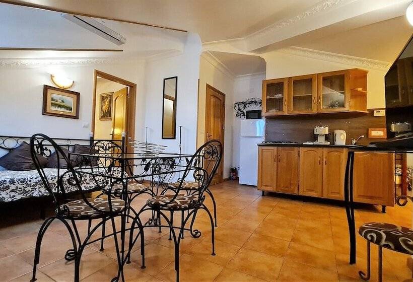 فندق Silver Village Residence