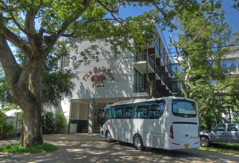 호텔 The Rain Tree