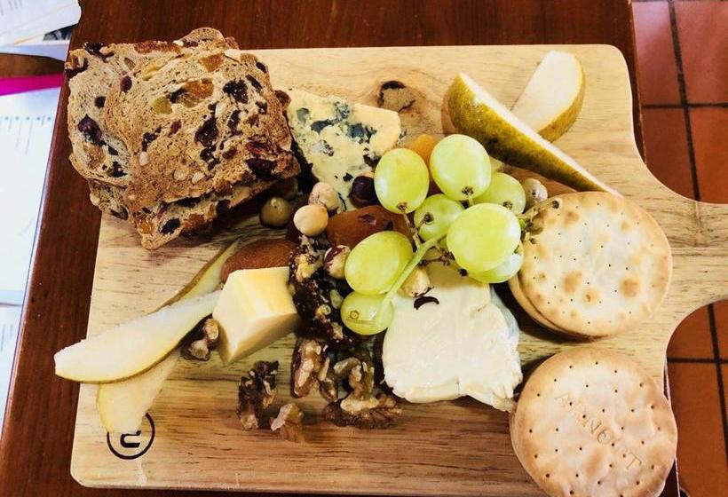 فندق Warrenmang Vineyard Resort