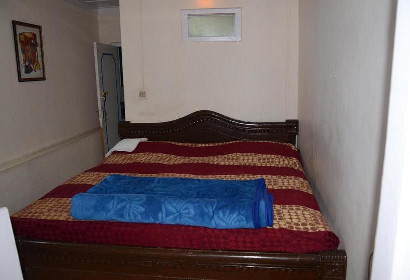 ホテル Atithi, Near Yes Bank, Mall Road, Mussoorie