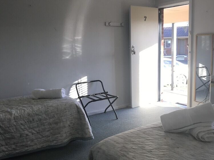 Kootingal Landview Motel