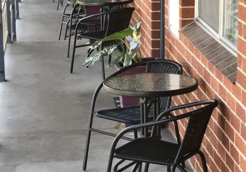 Kootingal Landview Motel