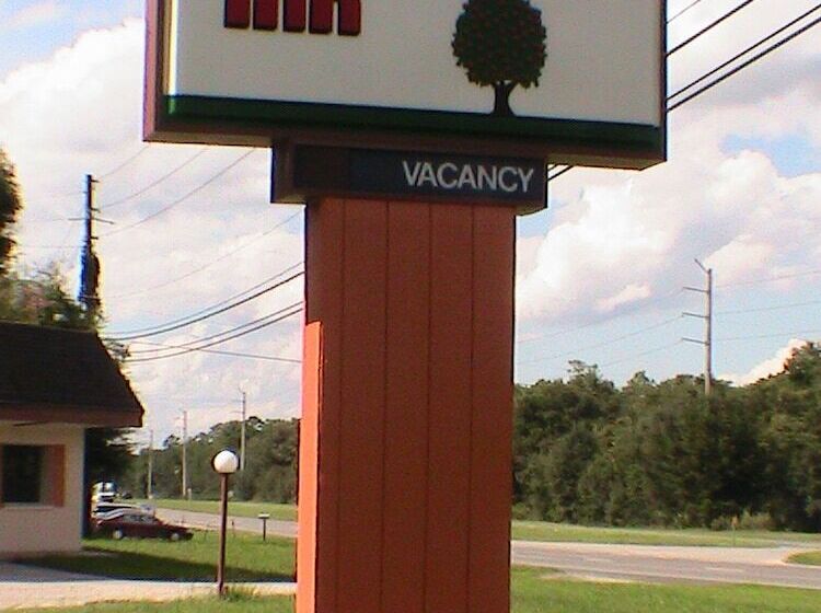 فندق على الطريق At Home Express Tangerine Inn