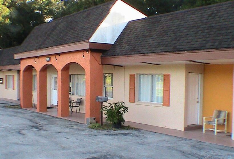 فندق على الطريق At Home Express Tangerine Inn