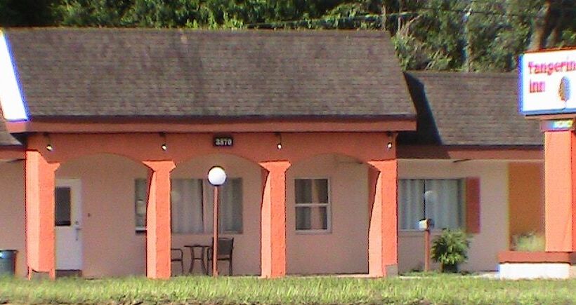 فندق على الطريق At Home Express Tangerine Inn