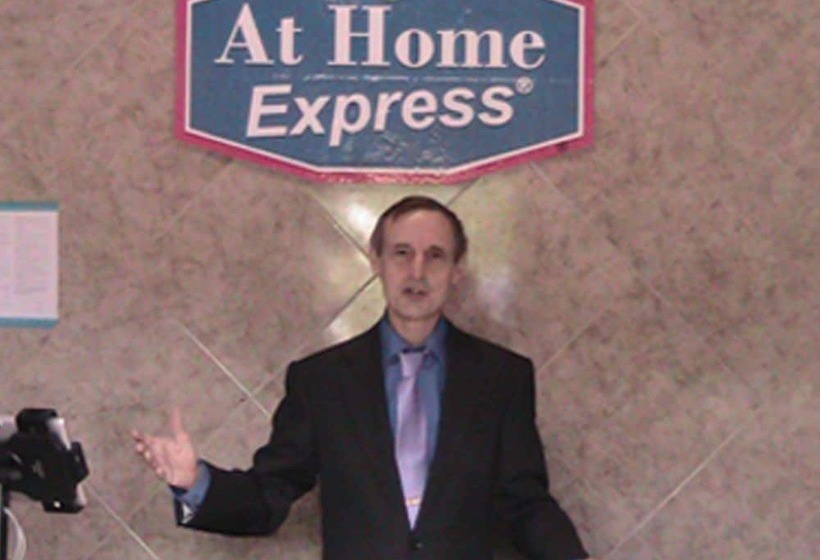 فندق على الطريق At Home Express Tangerine Inn