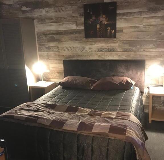 فندق على الطريق Cottonwood Lodge